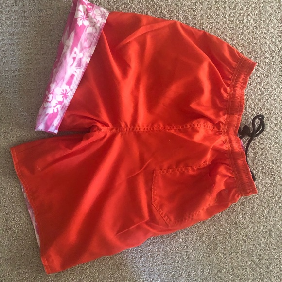 Bermuda beach/surf shorts - Picture 2 of 2